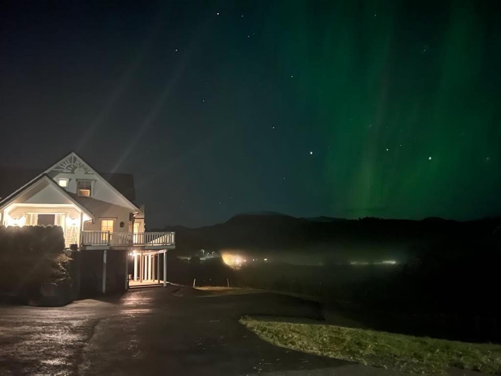 Gardsidyll I Flotte Omgivelser Alesund Exterior photo